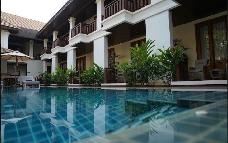 Athena Hotel Pakse Luaran gambar