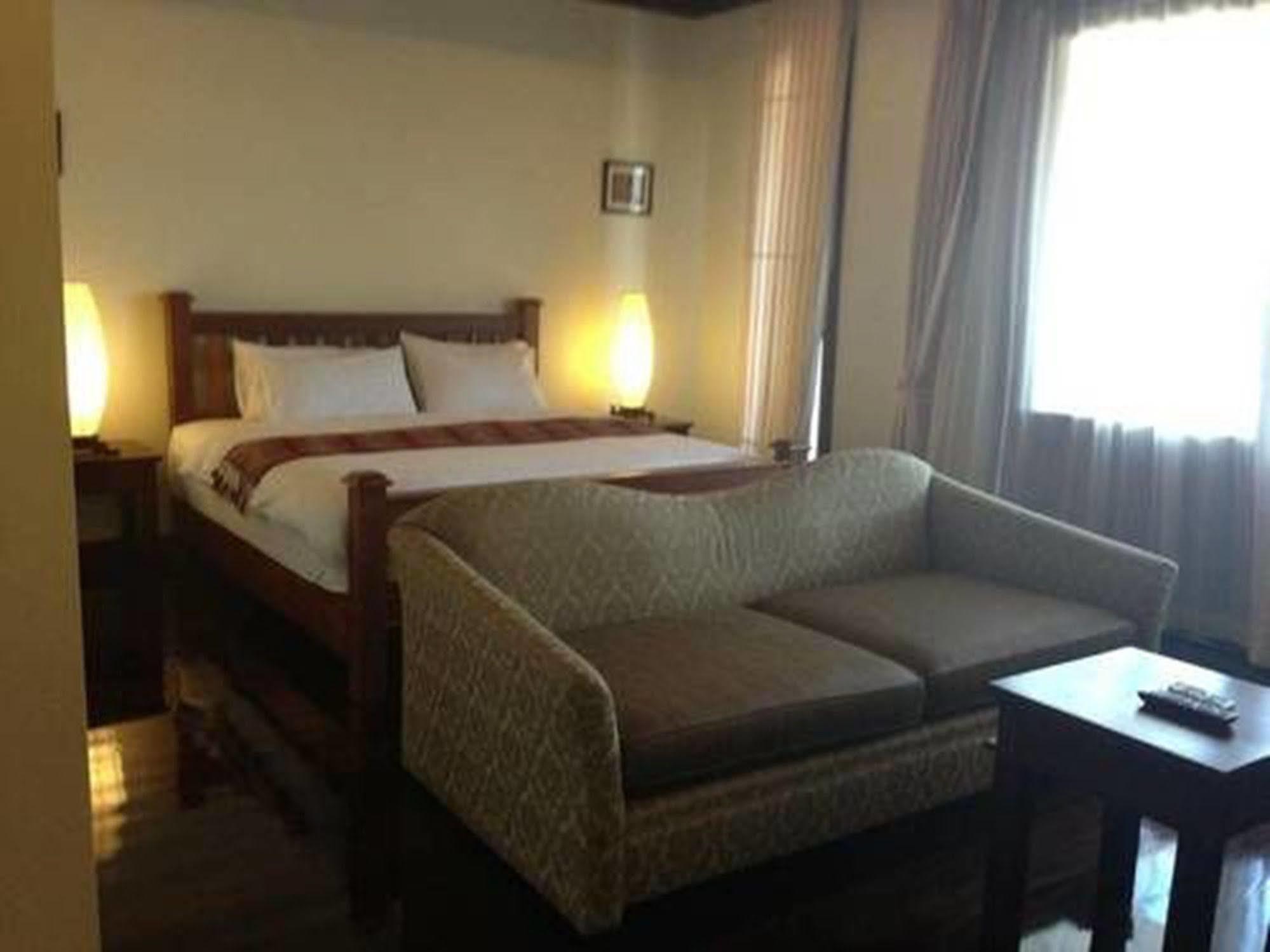 Athena Hotel Pakse Luaran gambar